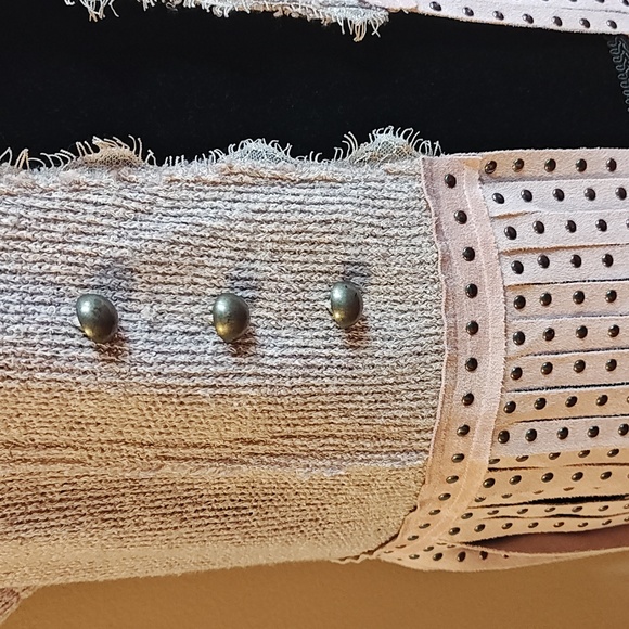 Fringe Sweater Cardigan - Picture 4 of 6